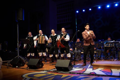 2018 JANUAR - KONCERT POLICIJSKEGA ORKESTRA Z MODRIJANI IN ISAACOM PALMO