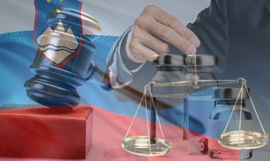 Odlok o načinu izpolnjevanja pogoja prebolevnosti, cepljenja in testiranja za zajezitev širjenja okužb z virusom SARS-CoV-2 je v 10. a členu neustaven