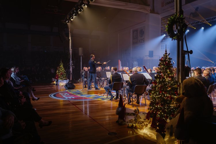 21. dobrodelni koncert Policijskega orkestra z gostjo Moniko Avsenik