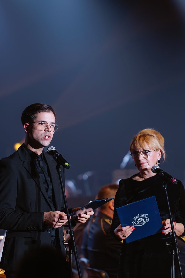 21. dobrodelni koncert Policijskega orkestra z gostjo Moniko Avsenik