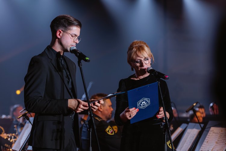 21. dobrodelni koncert Policijskega orkestra z gostjo Moniko Avsenik