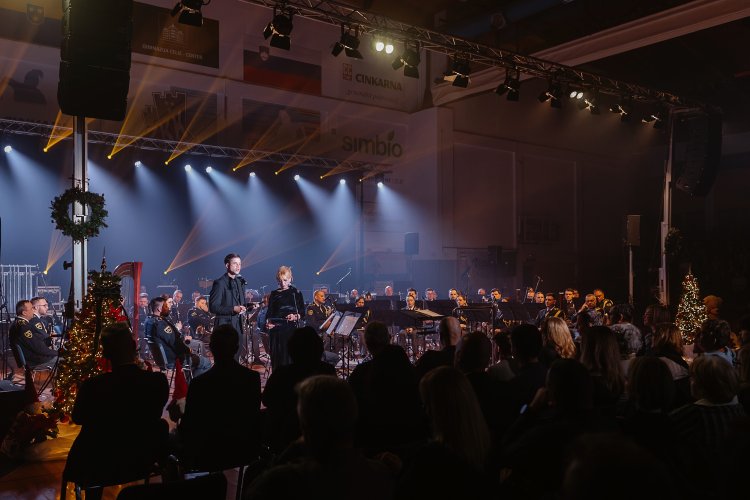 21. dobrodelni koncert Policijskega orkestra z gostjo Moniko Avsenik