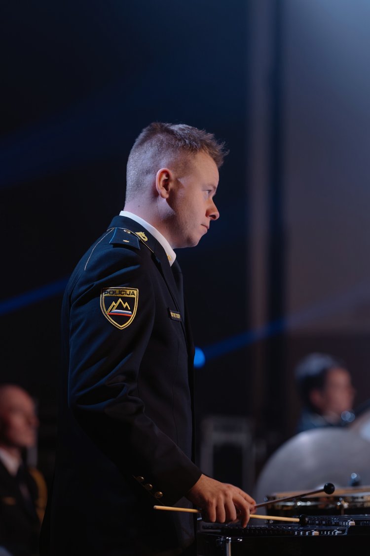 21. dobrodelni koncert Policijskega orkestra z gostjo Moniko Avsenik