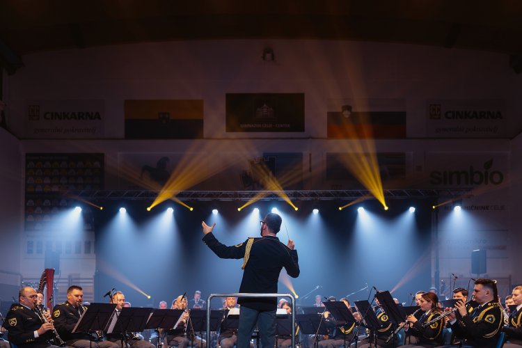 21. dobrodelni koncert Policijskega orkestra z gostjo Moniko Avsenik