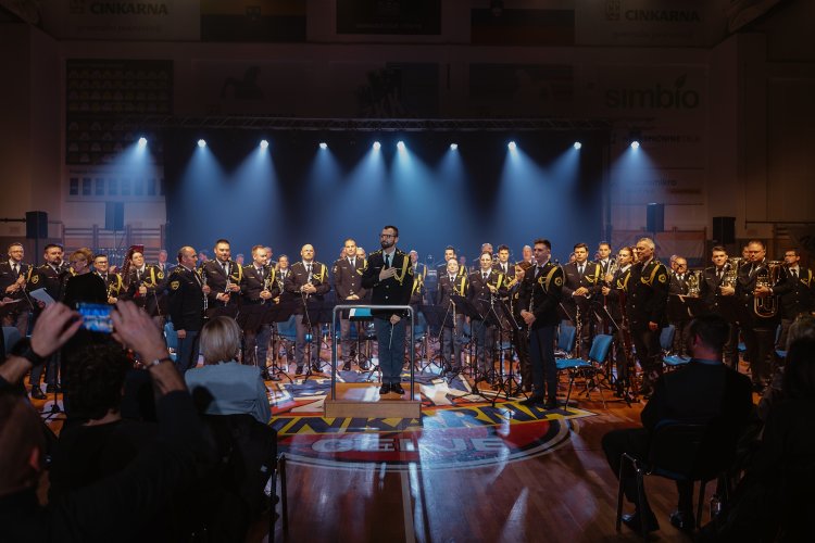21. dobrodelni koncert Policijskega orkestra z gostjo Moniko Avsenik