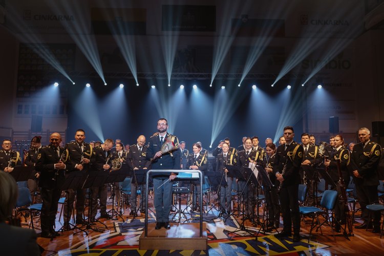 21. dobrodelni koncert Policijskega orkestra z gostjo Moniko Avsenik