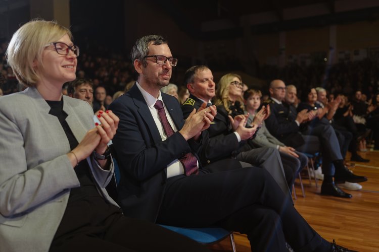 21. dobrodelni koncert Policijskega orkestra z gostjo Moniko Avsenik