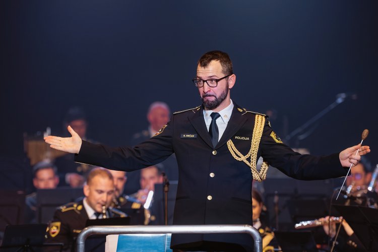 21. dobrodelni koncert Policijskega orkestra z gostjo Moniko Avsenik